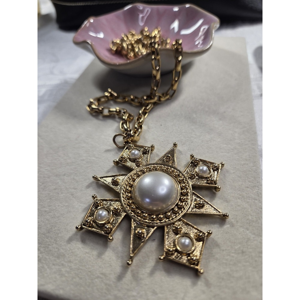 Vintage JJ Jonette 1988 Gold Tone Faux Pearl Sunburst Statement Pendant Necklace